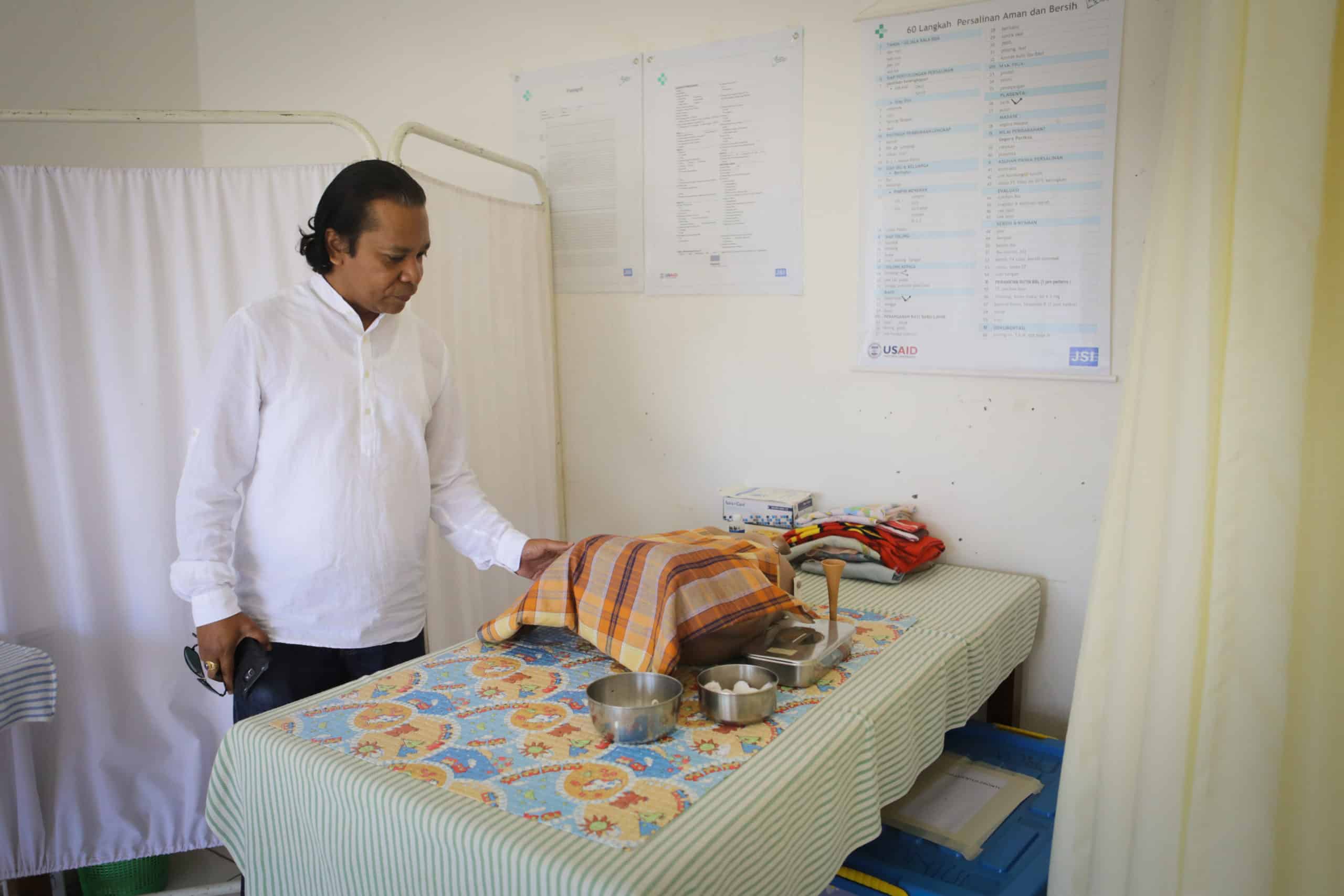 Dr. Nelson Martins in the newly equipped skills lab at Timor-Leste's health training institution, the National Institute of Health. JSI equipped the lab with funds from USAID through our Reinforce Basic Health Services Project.